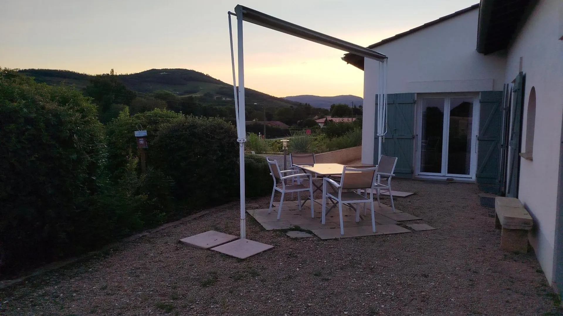 Villa Mediterraneenne En Beaujolais Julienas